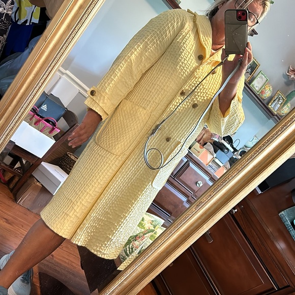 Vintage 1960’s Pleated Yellow Trench Jacket - Picture 9 of 9
